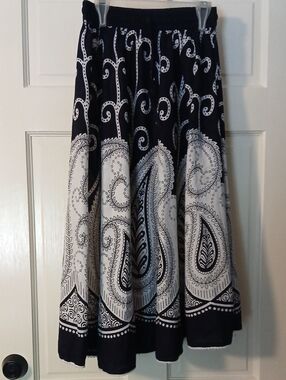 Black & White Paisley Maxi Skirt with Elastic Waist